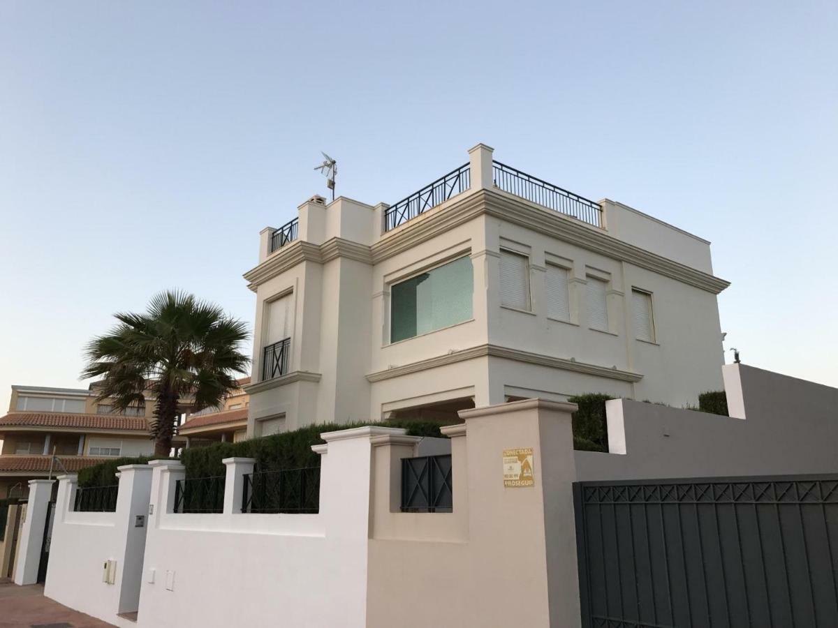 Villa Canela With Heated Pool, Piscina Climatizada Исла Канела Екстериор снимка